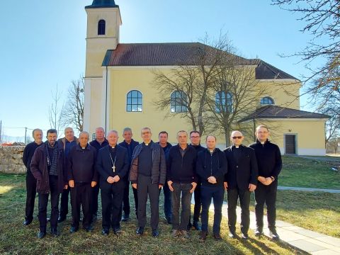 Gospićko-senjska biskupija - Lički Osik: Održan prvi turnus duhovnih vježbi za svećenike