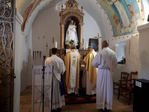 Gospićko-senjska biskupija - Svećenici Gospićko-senjske biskupije po četvrti put hodočastili Gospi od Krasna