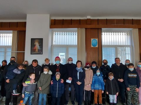 Gospićko-senjska biskupija - TREĆA NEDJELJA DOŠAŠĆA I DAN CARITASA U GOSPIĆU