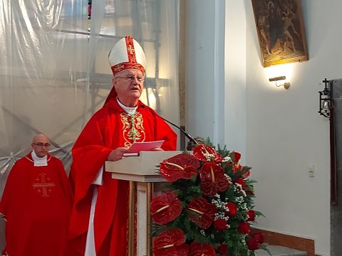 Gospićko-senjska biskupija - PROSLAVA ŽUPNE SVETKOVINE UZVIŠENJA SVETOG KRIŽA U OGULINU