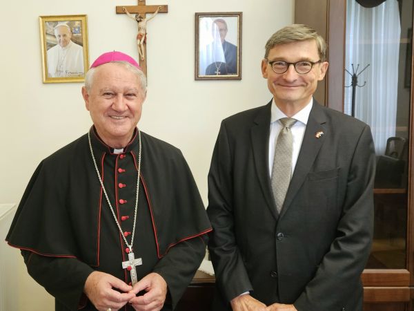 Biskup Križić primio u posjet austrijskog veleposlanika Wuketicha