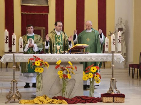 Gospićko-senjska biskupija - Na spomendan Gospe Lurdske proslavljen je Svjetski dan bolesnika u katedrali Navještenja BDM