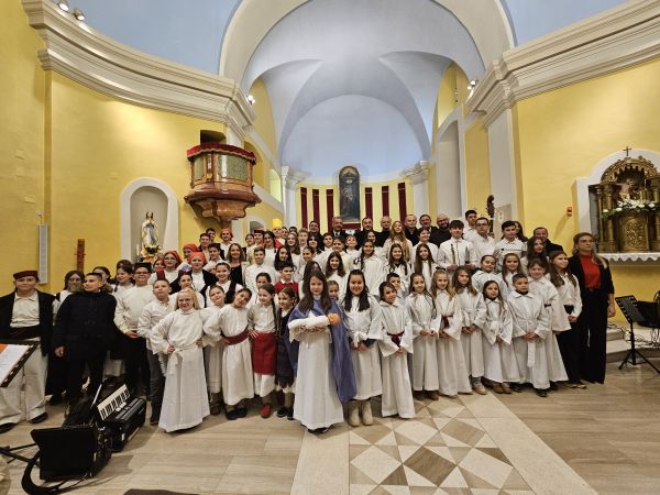 Božićni koncert u gospićkoj katedrali 2024.