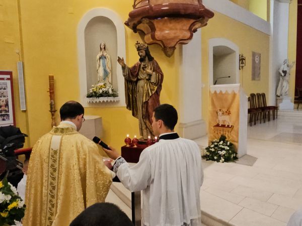 Posveta hrvatskog naroda i domovine Srcu Isusovu