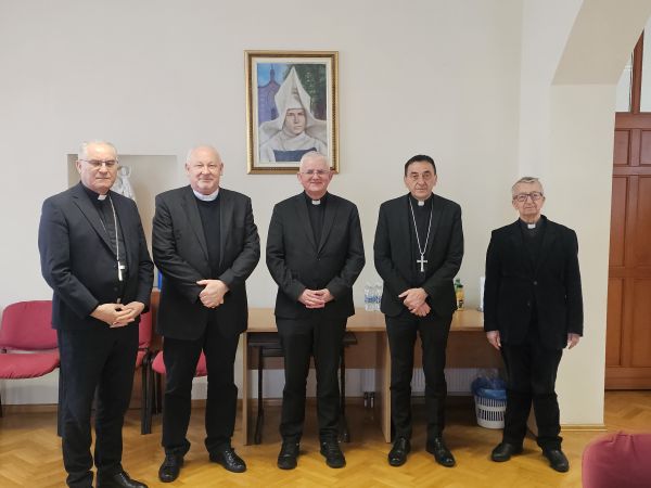 Održan redoviti Sabor biskupa Riječke metropolije u Gospiću Održan redoviti Sabor biskupa Riječke metropolije u Gospiću