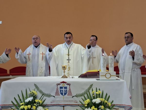 Svečano proslavljena 25. obljetnica osnutka župe i 10. obljetnica posvete župne crkve bl. Alojzija Stepinca u Ogulinu