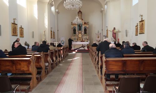 Gospićko-senjska biskupija - Lički Osik: Korizmeni susret svećenika Gospićko-senjske biskupije