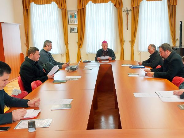 Gospić: Biskup Križić susreo se s dekanima