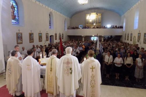 Biskup Križić na blagdanu Uznesenja Marijina u Brinju
