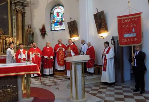 Šibenski biskup Rogić predvodio Križevo u Ogulinu