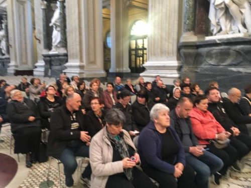 Trećeg dana boravka u Rimu hodočasnici pohodili baziliku Sv. Ivana Lateranskog