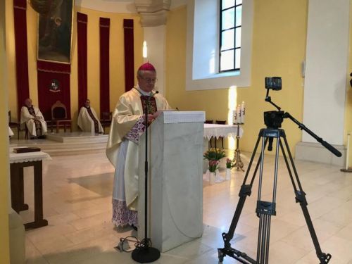 Biskup Križić predvodio misu Večere Gospodnje u gospićkoj Katedrali