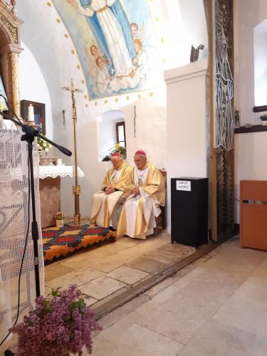 Svećenici Gospićko-senjske biskupije po četvrti put hodočastili Gospi od Krasna