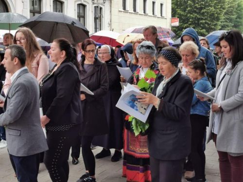 Na Tijelovo biskup Bogović u Gospiću predvodio svetu misu i procesiju