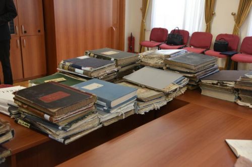 Biskup Križić i ministar Malenica potpisali Zapisnik o povratu crkvenih matičnih knjiga oduzetih za vrijeme komunizma
