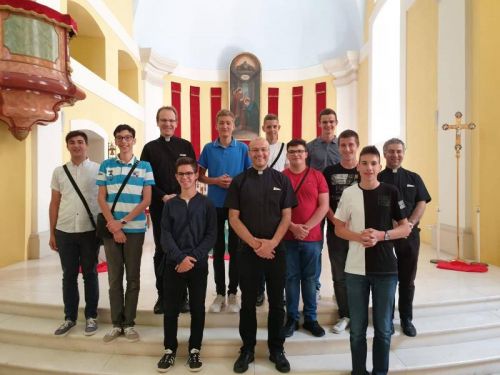 Splitski sjemeništarci posjetili Gospićko-senjsku biskupiju