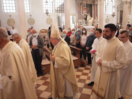 Biskup Bogović predvodio slavlje na svetkovinu sv. Šimuna, zaštitnika Grada Zadra