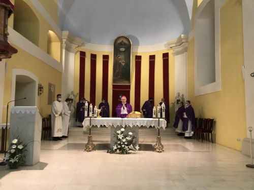 MISA U GOSPIĆU TRIDESET DANA NAKON PREMINUĆA POKOJNOG BISKUPA MILE BOGOVIĆA