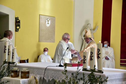 Biskup Križić predvodio Misu posvete ulja u gospićkoj katedrali