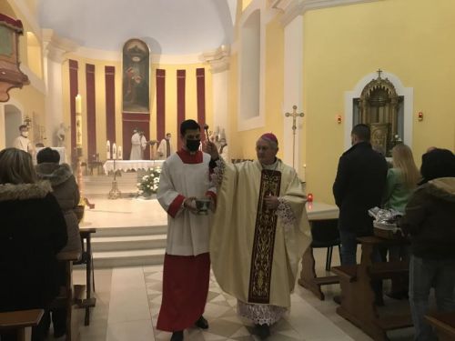 Biskup Križić predvodio misu Vazmenog bdijenja u gospićkoj katedrali