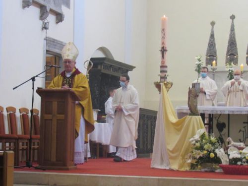 Biskup Križić na Uskrs u Senju: “Uskrs je blagdan u koji se slavi rođenje novog života i novoga svijeta”