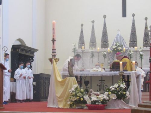 Biskup Križić na Uskrs u Senju: “Uskrs je blagdan u koji se slavi rođenje novog života i novoga svijeta”