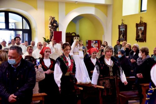 GOSPIĆKO-SENJSKA BISKUPIJA POČELA JE SINODU PASTIRA CRKVE I BOŽJEG NARODA