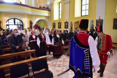 GOSPIĆKO-SENJSKA BISKUPIJA POČELA JE SINODU PASTIRA CRKVE I BOŽJEG NARODA