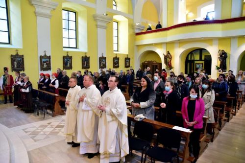 GOSPIĆKO-SENJSKA BISKUPIJA POČELA JE SINODU PASTIRA CRKVE I BOŽJEG NARODA