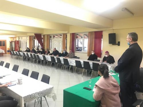 ČETVRTA  SJEDNICA  GOSPIĆKO-SENJSKE BISKUPIJE U PRIPREMI SINODE