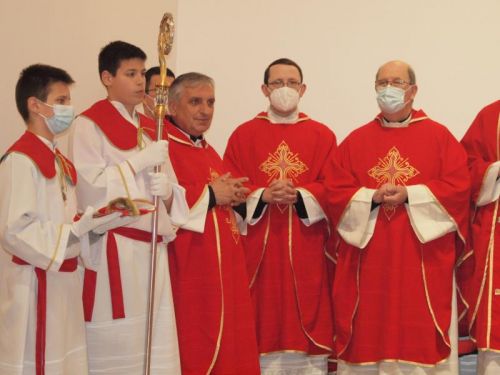 Biskup Križić predvodio Stepinčevo na Bilom brigu u Zadru