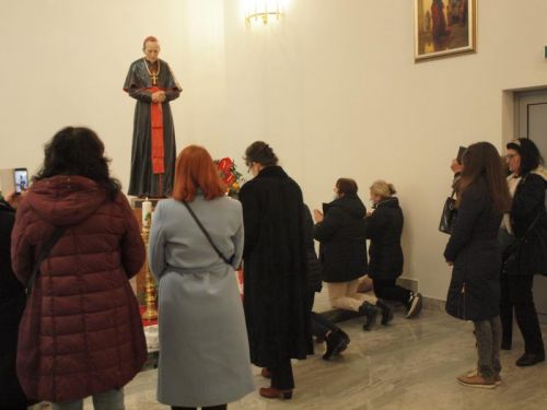 Biskup Križić predvodio Stepinčevo na Bilom brigu u Zadru