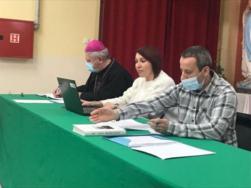 PETA SJEDNICA GOSPIĆKO-SENJSKE BISKUPIJE U PRIPREMI SINODE