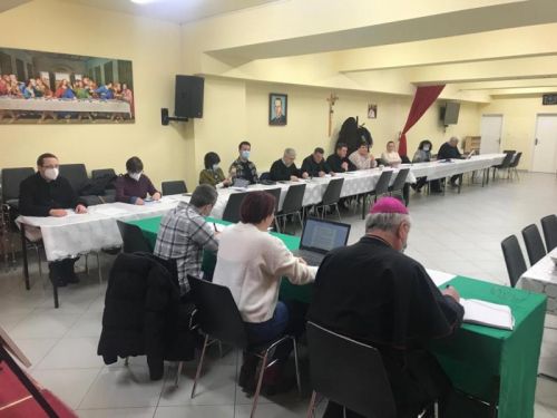 PETA SJEDNICA GOSPIĆKO-SENJSKE BISKUPIJE U PRIPREMI SINODE