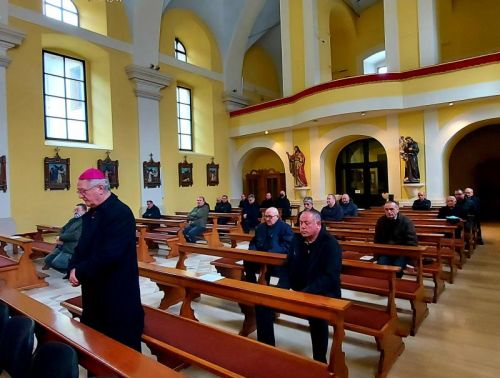 U Gospiću održan korizmeni susret svećenika