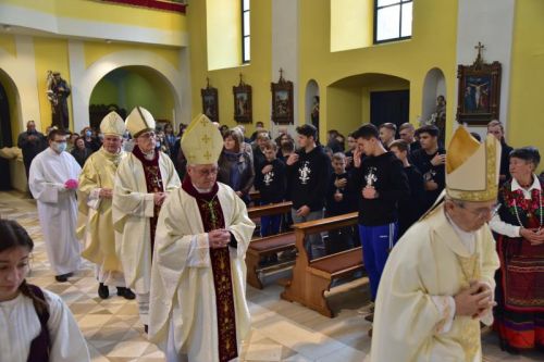 Svečanim misnim slavljem proslavljena svetkovina Blagovijesti u Gospiću