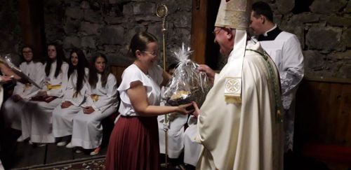     PROSLAVA UOČI VELIKE GOSPE U OŠTARIJAMA