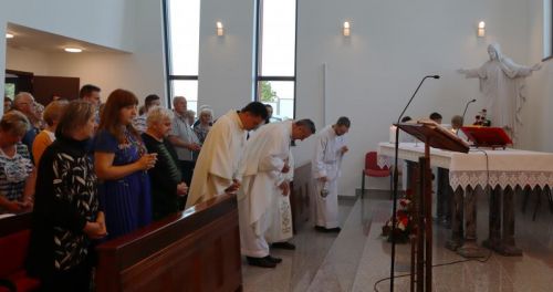 PRVA PROSLAVA SVETKOVINE SRCA ISUSOVA U SAMOSTANU KARMELIĆANKI U GOSPIĆU