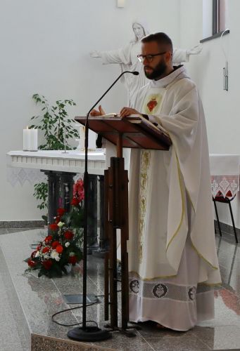 PRVA PROSLAVA SVETKOVINE SRCA ISUSOVA U SAMOSTANU KARMELIĆANKI U GOSPIĆU
