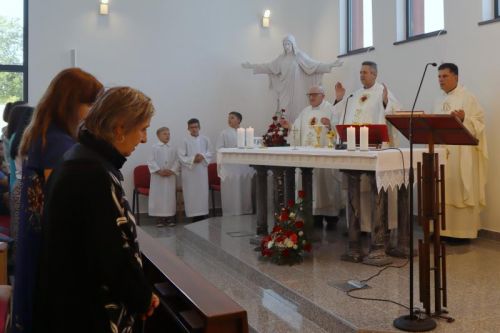 PRVA PROSLAVA SVETKOVINE SRCA ISUSOVA U SAMOSTANU KARMELIĆANKI U GOSPIĆU