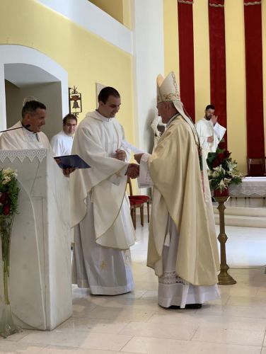 KATEHETSKI DAN GOSPIĆKO SENJSKE BISKUPIJE OBILJEŽEN U GOSPIĆU