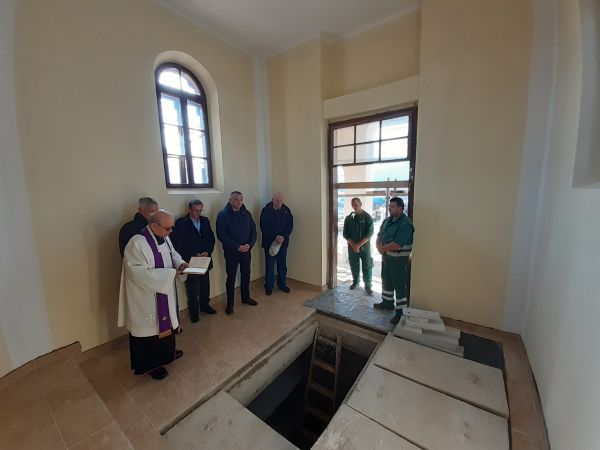 Ekshumacija i pohrana posmrtnih ostataka svećenika pokopanih na groblju – Gornja Dubrava Otočac