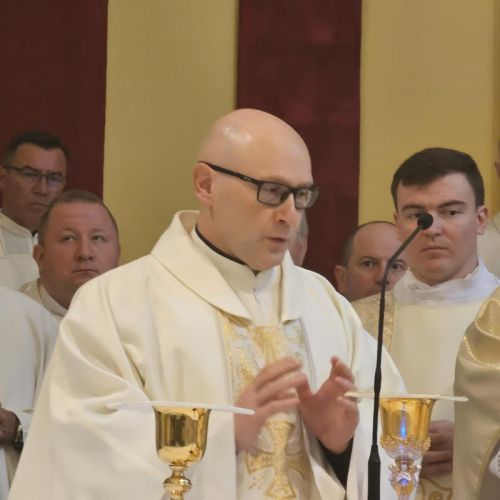 Šibenski biskup mons. Tomislav Rogić predvodio svetu misu posvete ulja
