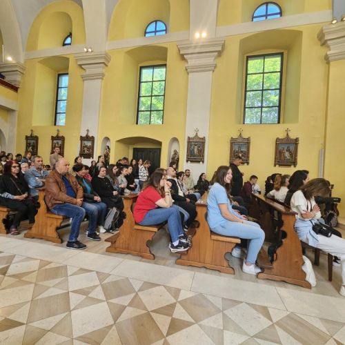 Mons. Roko Glasnović predvodio je misu u katedrali Navještenja Blažene Djevice Marije