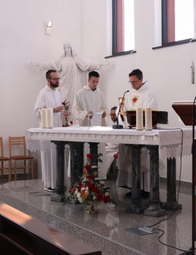 Proslava svetkovine Presvetog Srca Isusova u samostanu bosonogih karmelićanki