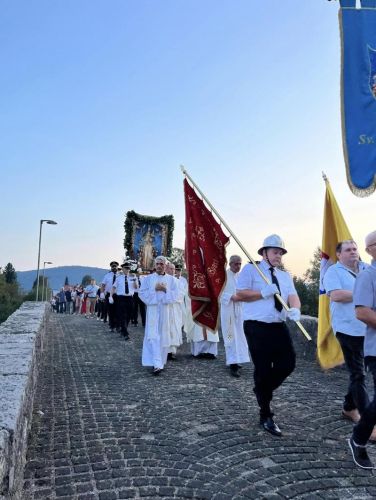 Bdijenje uoči Velike Gospe u Svetištu Gospe od Čudesa u Oštarijama