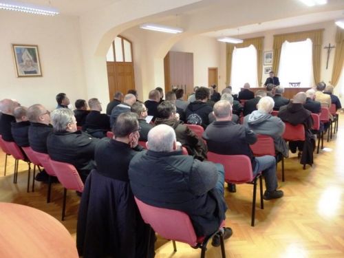 Susret biskupa Mede sa svećenicima Gospićko-senjske biskupije