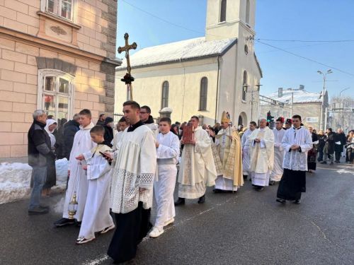 Biskup Marko Medo u Gospiću otvorio Jubilarnu godinu u Gospićko-senjskoj biskupiji