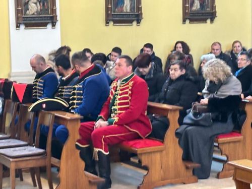 Biskup Marko Medo u Gospiću otvorio Jubilarnu godinu u Gospićko-senjskoj biskupiji