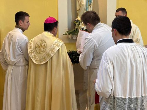 Biskup Marko Medo u Gospiću otvorio Jubilarnu godinu u Gospićko-senjskoj biskupiji